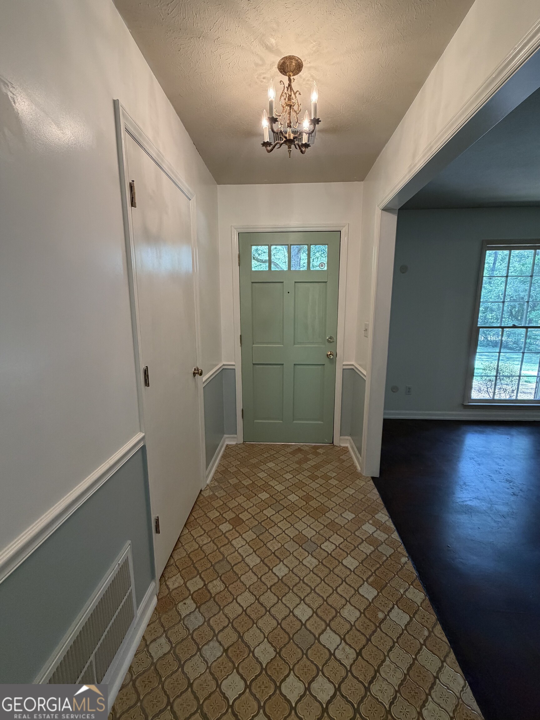5400 Holland Drive Property Photo 13