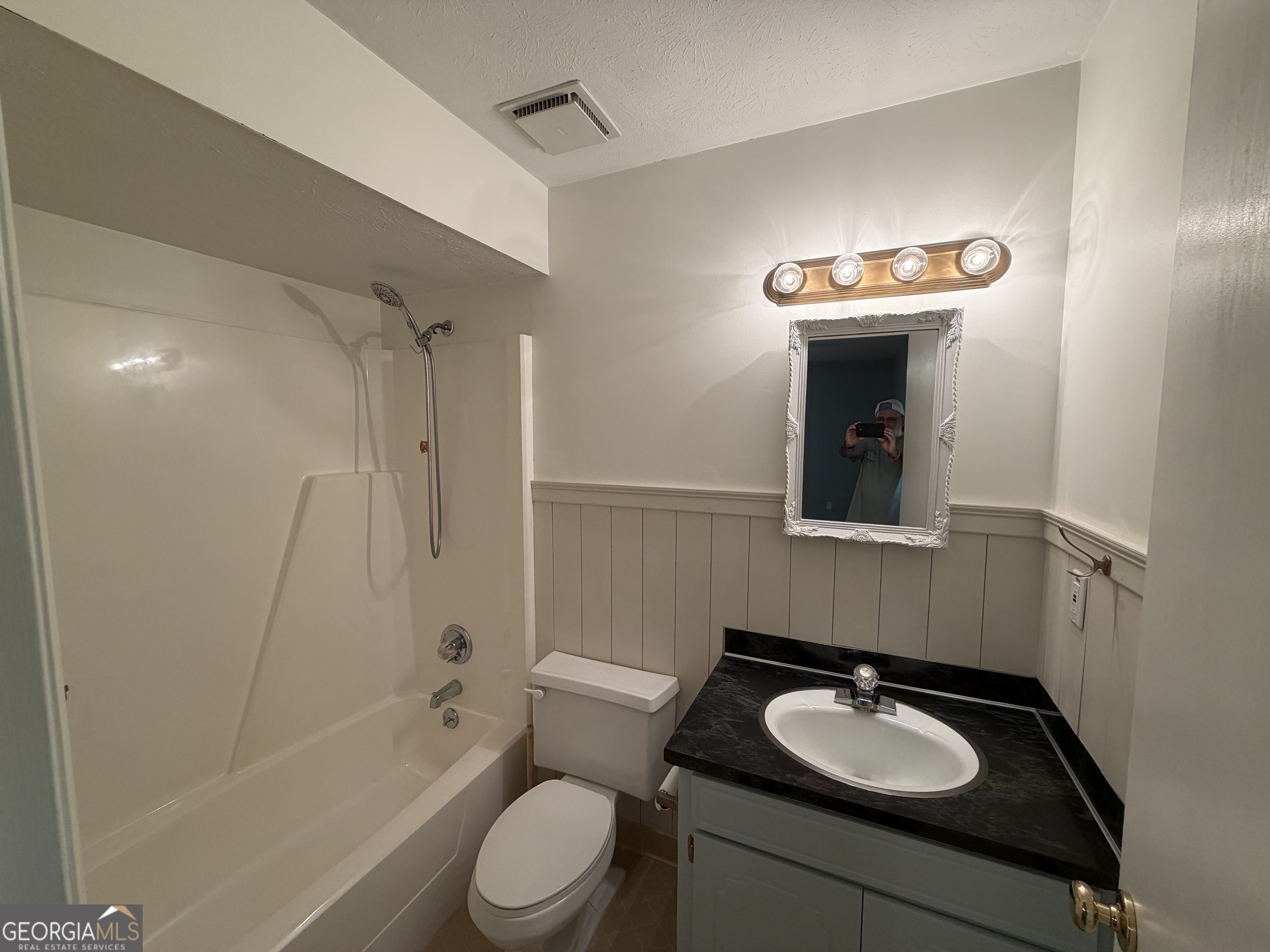 5400 Holland Drive Property Photo 23