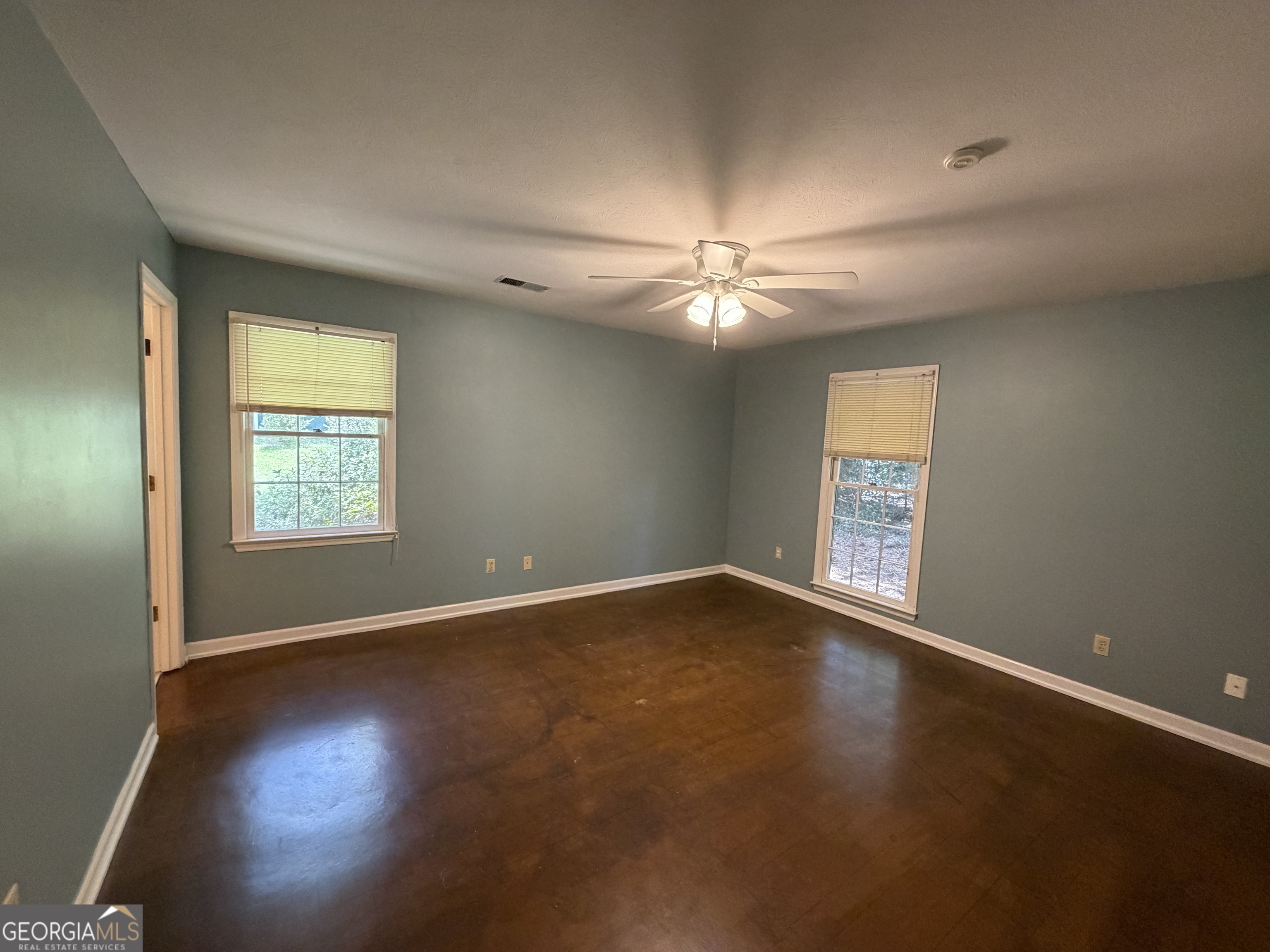 5400 Holland Drive Property Photo 25