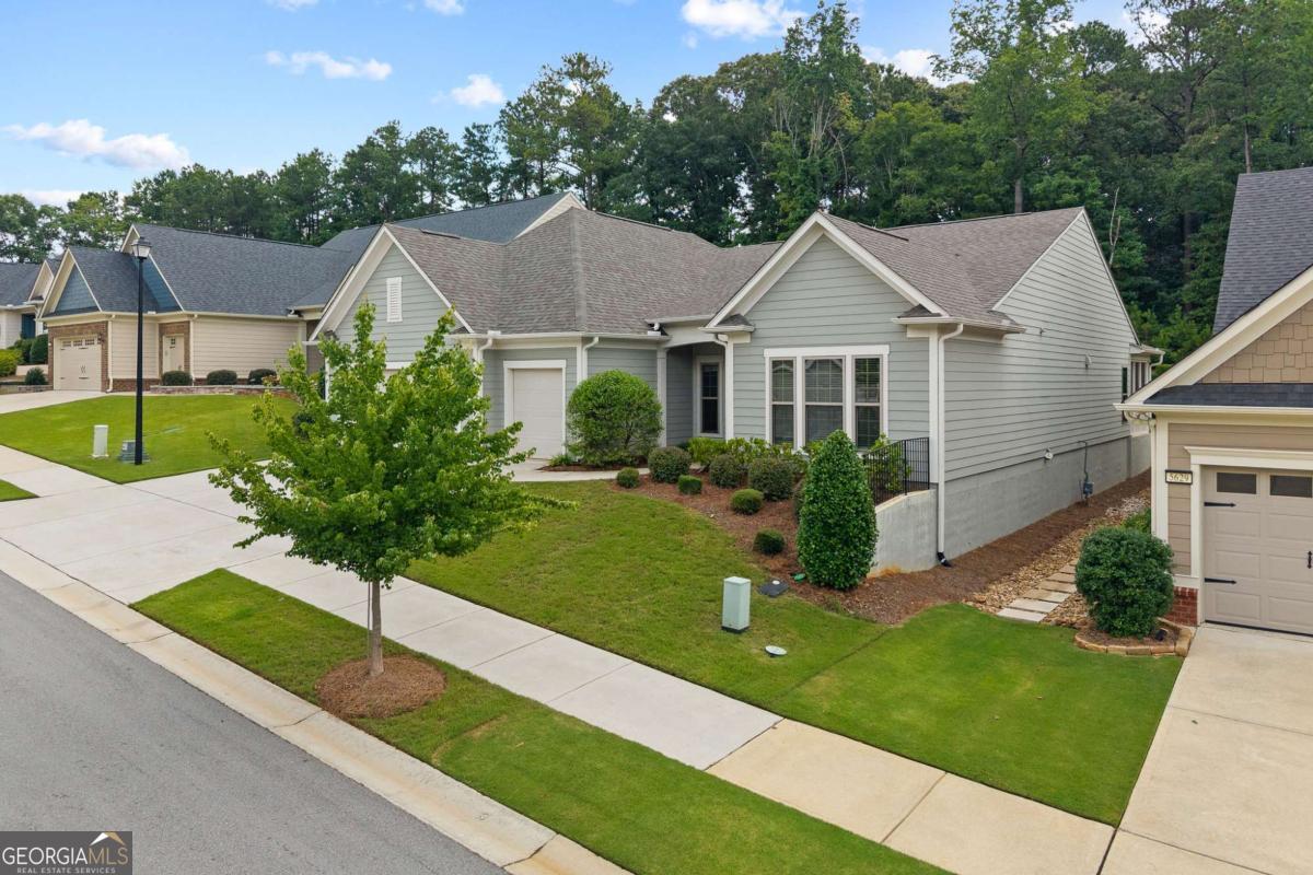 5625 Willow Springs Place Property Photo 3
