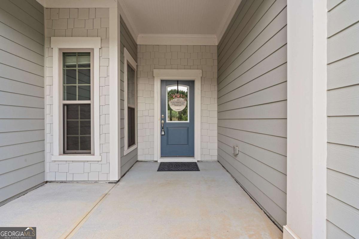 5625 Willow Springs Place Property Photo 4