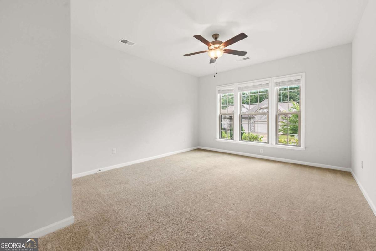 5625 Willow Springs Place Property Photo 9