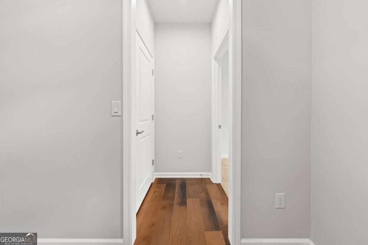 5625 Willow Springs Place Property Photo 10