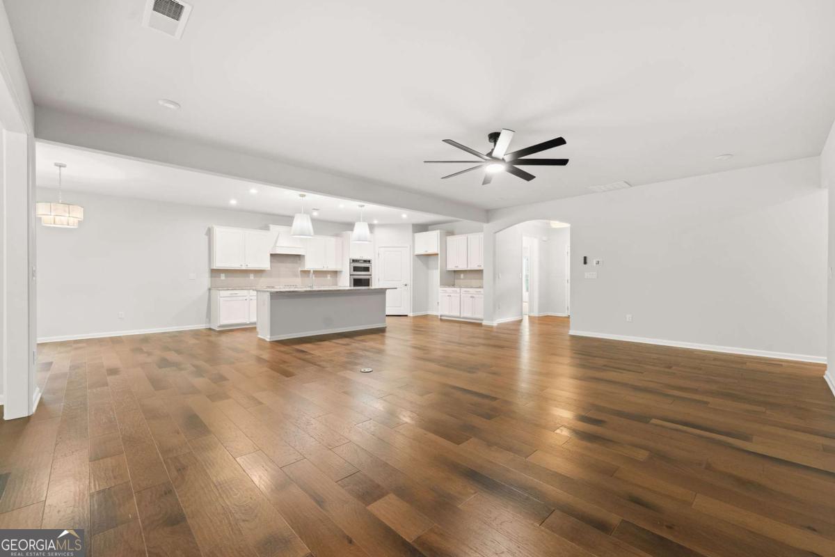 5625 Willow Springs Place Property Photo 16