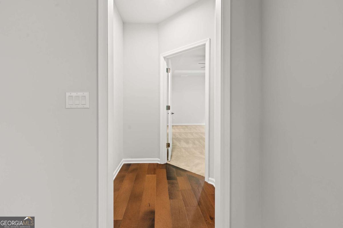 5625 Willow Springs Place Property Photo 28