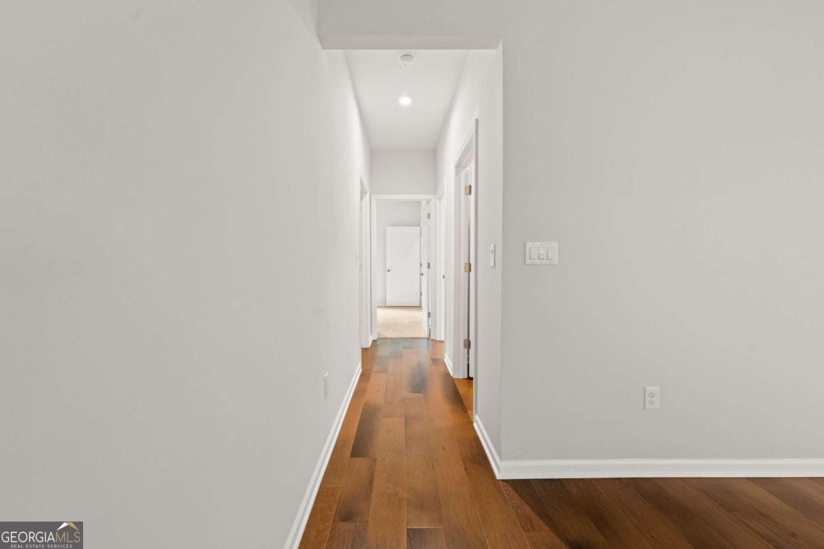 5625 Willow Springs Place Property Photo 36