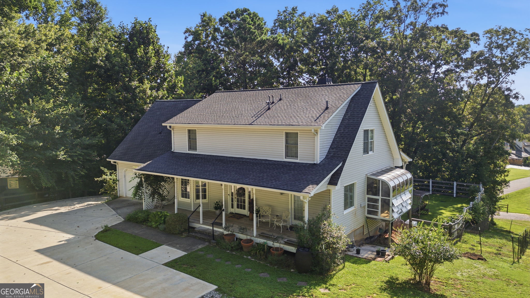 9600 Lakeside Way Property Photo 3