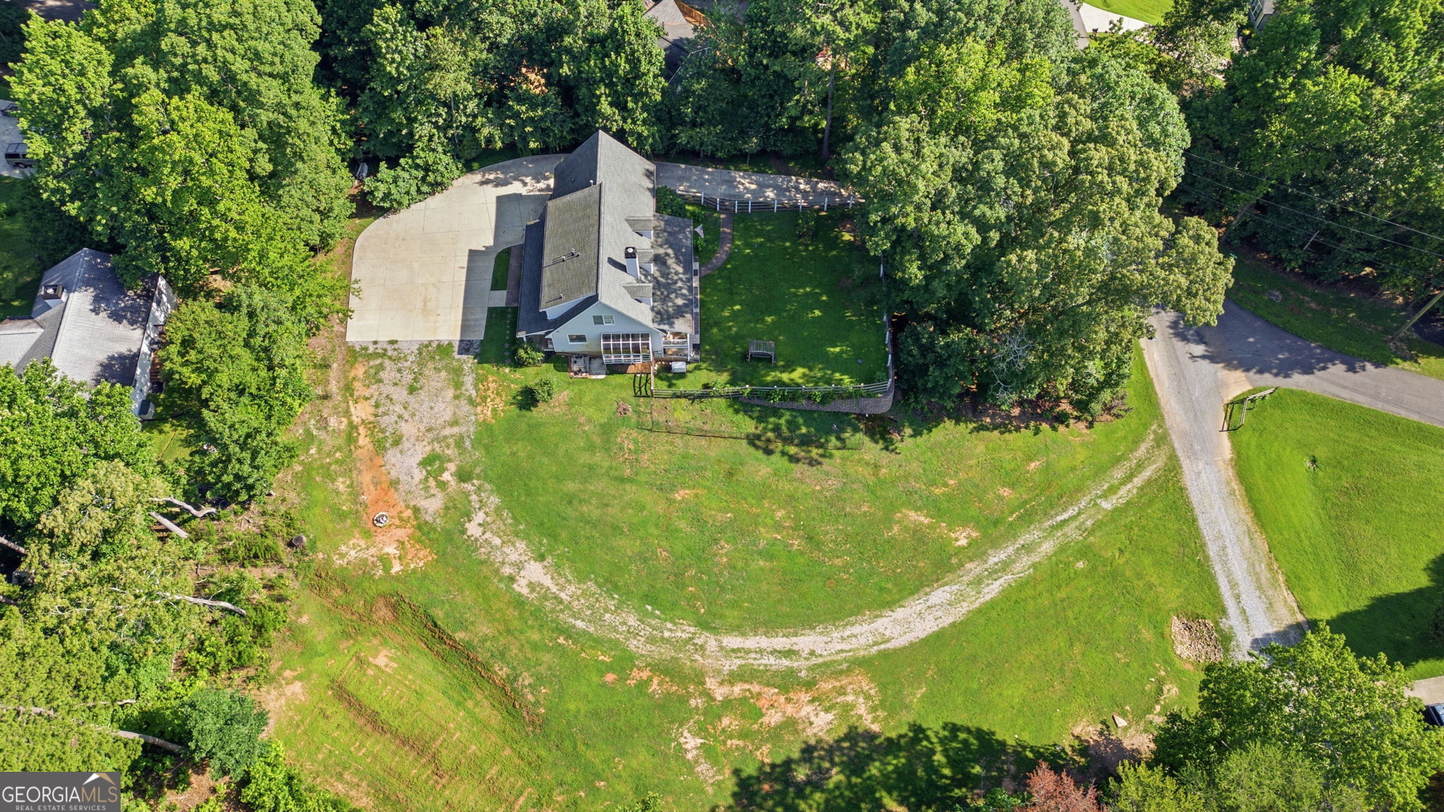 9600 Lakeside Way Property Photo 4