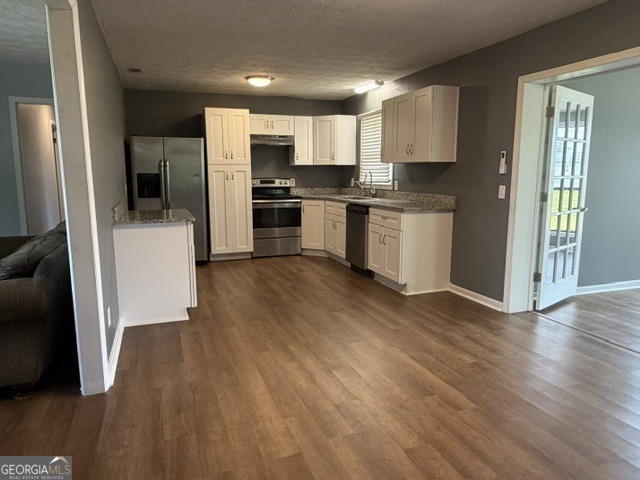815 E Edwards Street Property Photo 4
