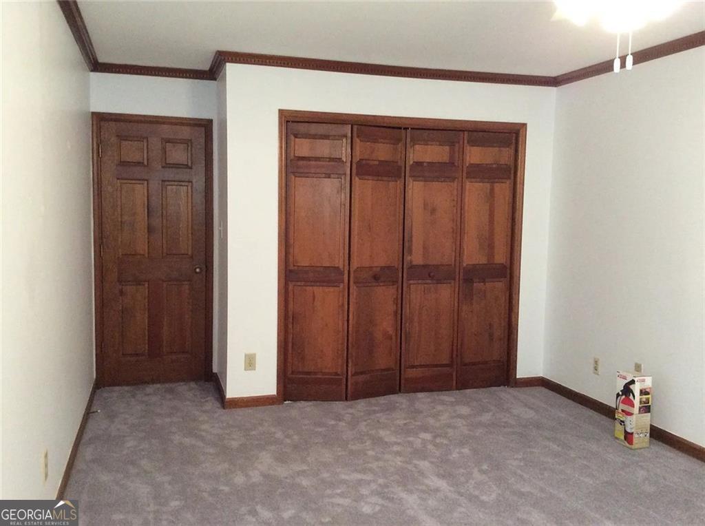 7090 Williamsburg Drive Property Photo 5