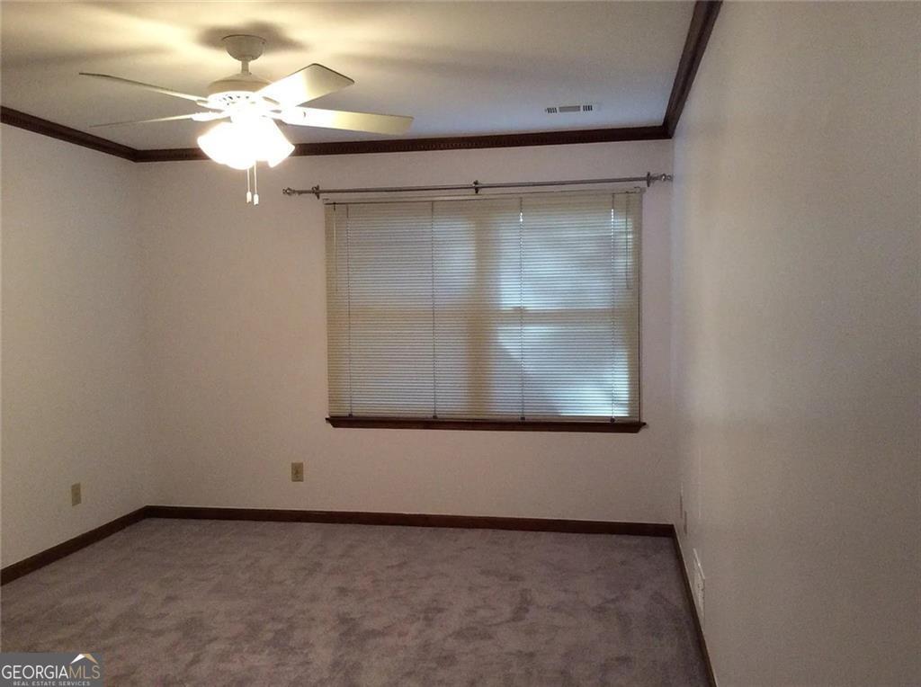 7090 Williamsburg Drive Property Photo 8