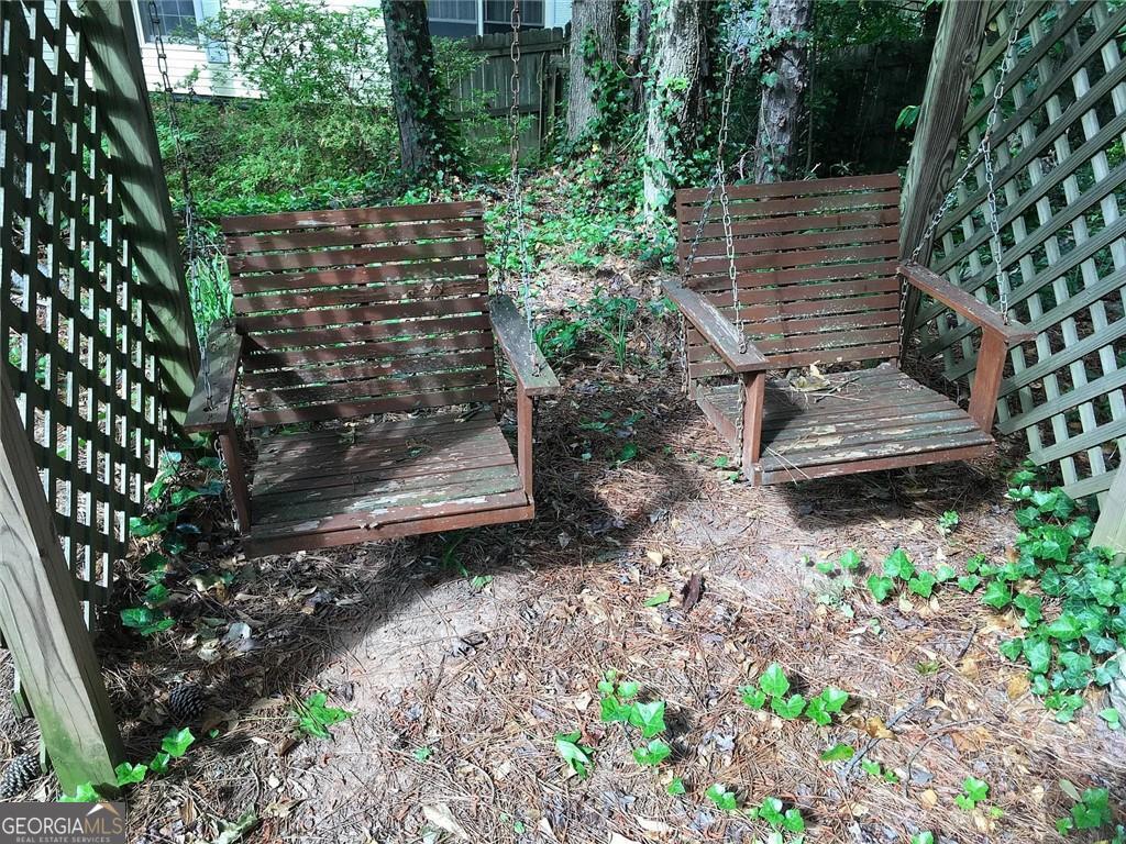 7090 Williamsburg Drive Property Photo 12