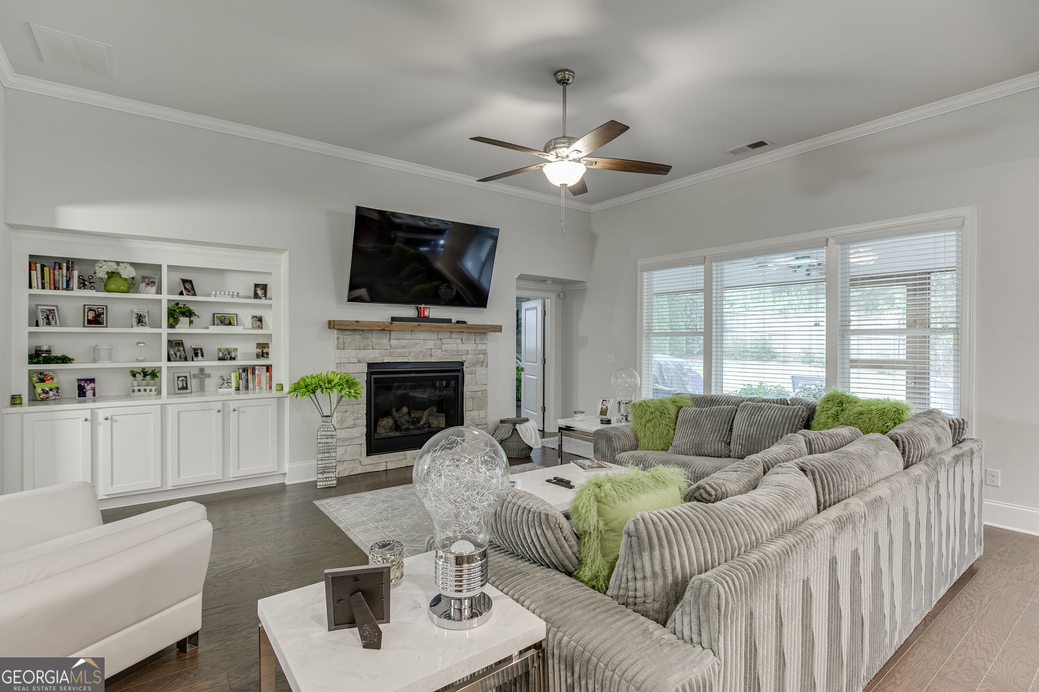 4862 Stone Way Path Property Photo 18