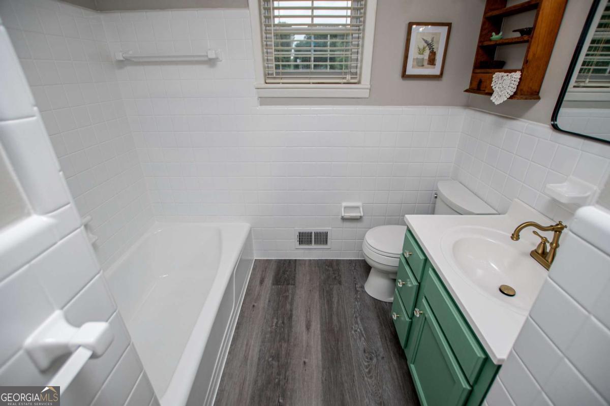 4624 Jacksonville Road Property Photo 36