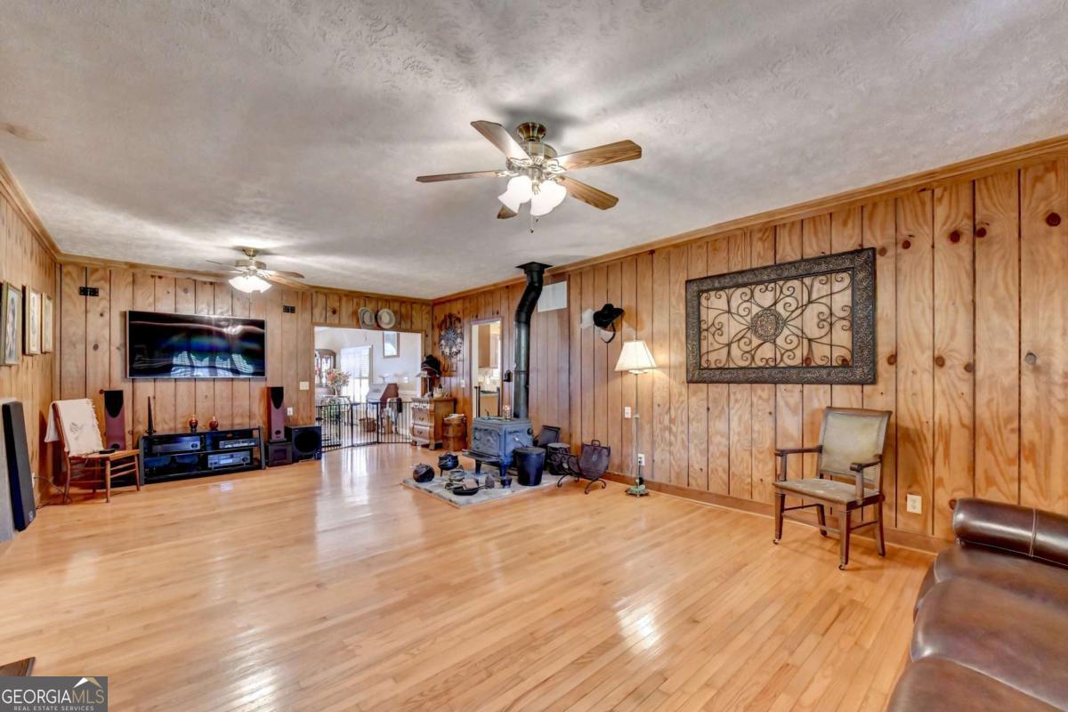 1889 Ridgedale Drive Property Photo 6