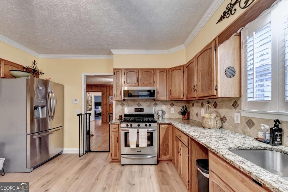 1889 Ridgedale Drive Property Photo 9