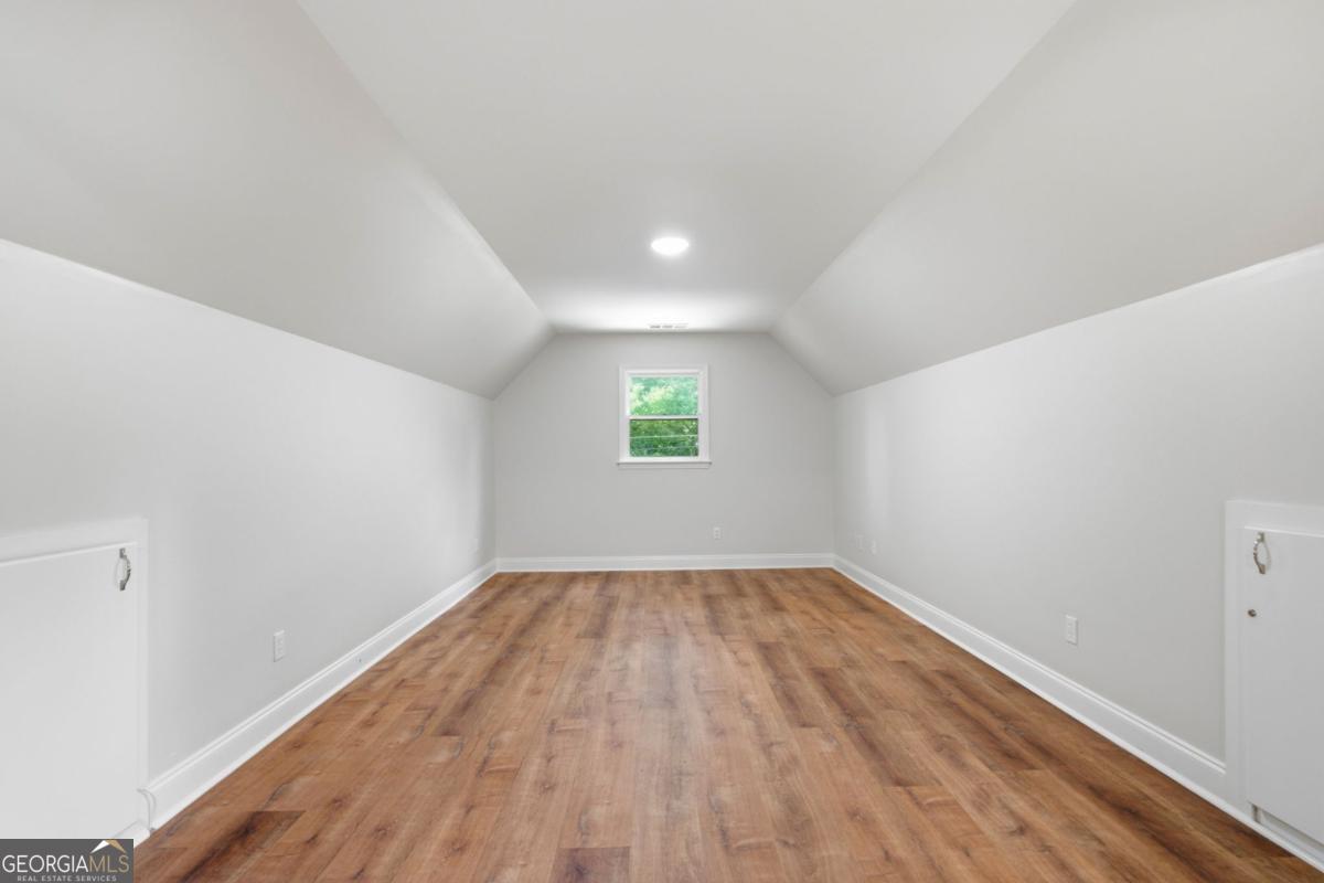 1176 Michael Lane Property Photo 6
