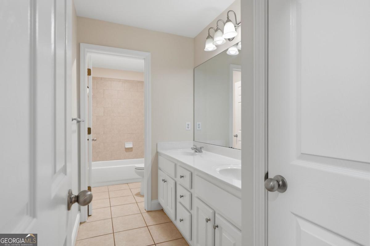1176 Michael Lane Property Photo 10