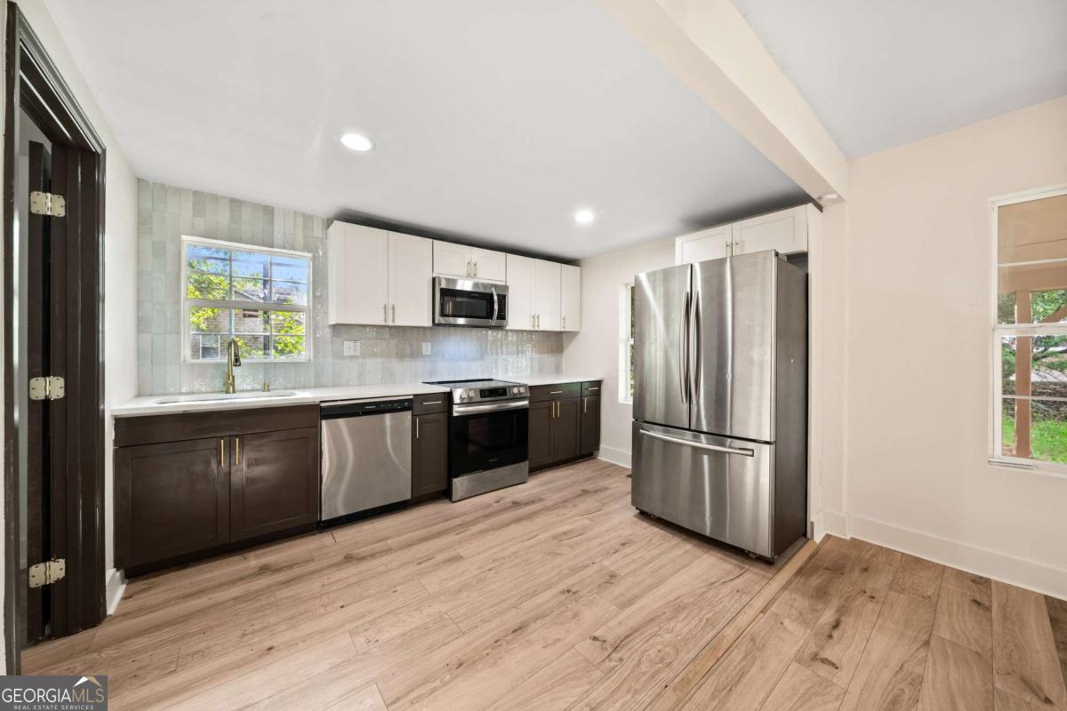 2949 Pearl Street Property Photo 6
