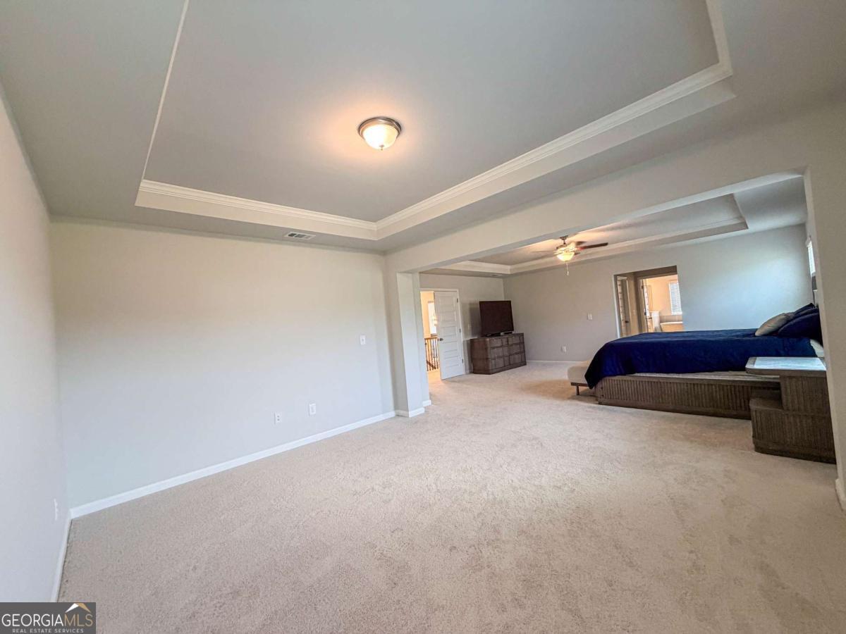 628 Sidney Street Property Photo 11