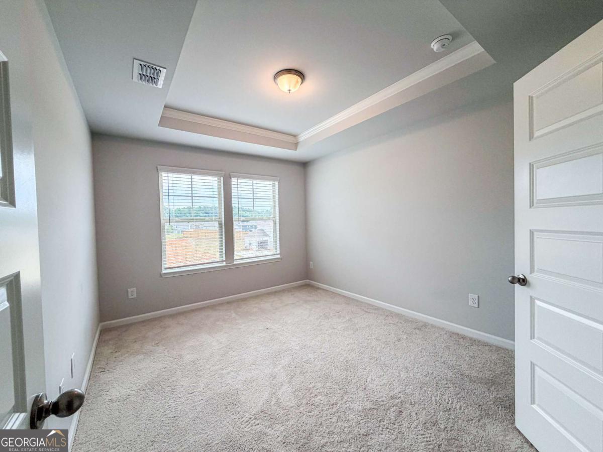 628 Sidney Street Property Photo 18