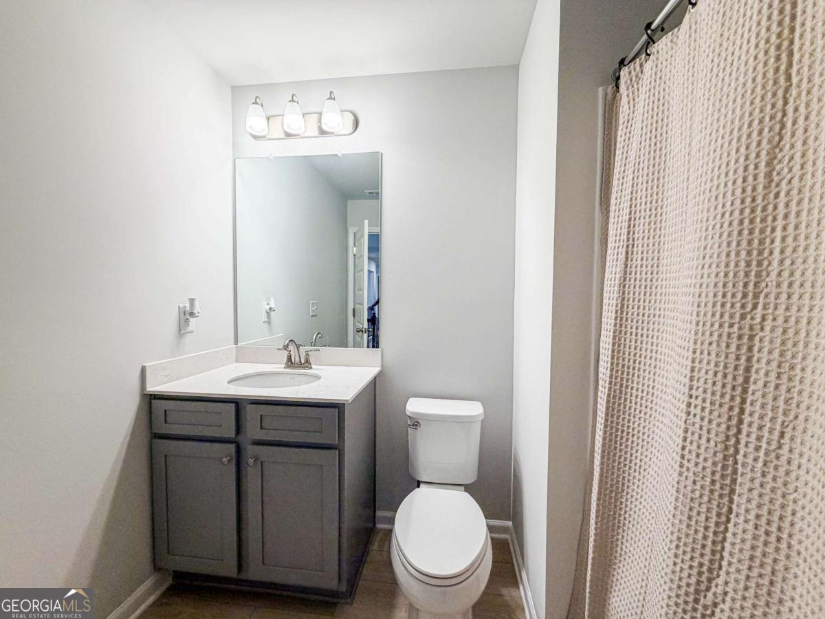 628 Sidney Street Property Photo 29
