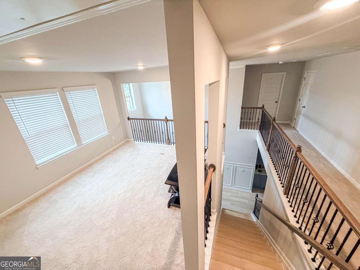 628 Sidney Street Property Photo 44