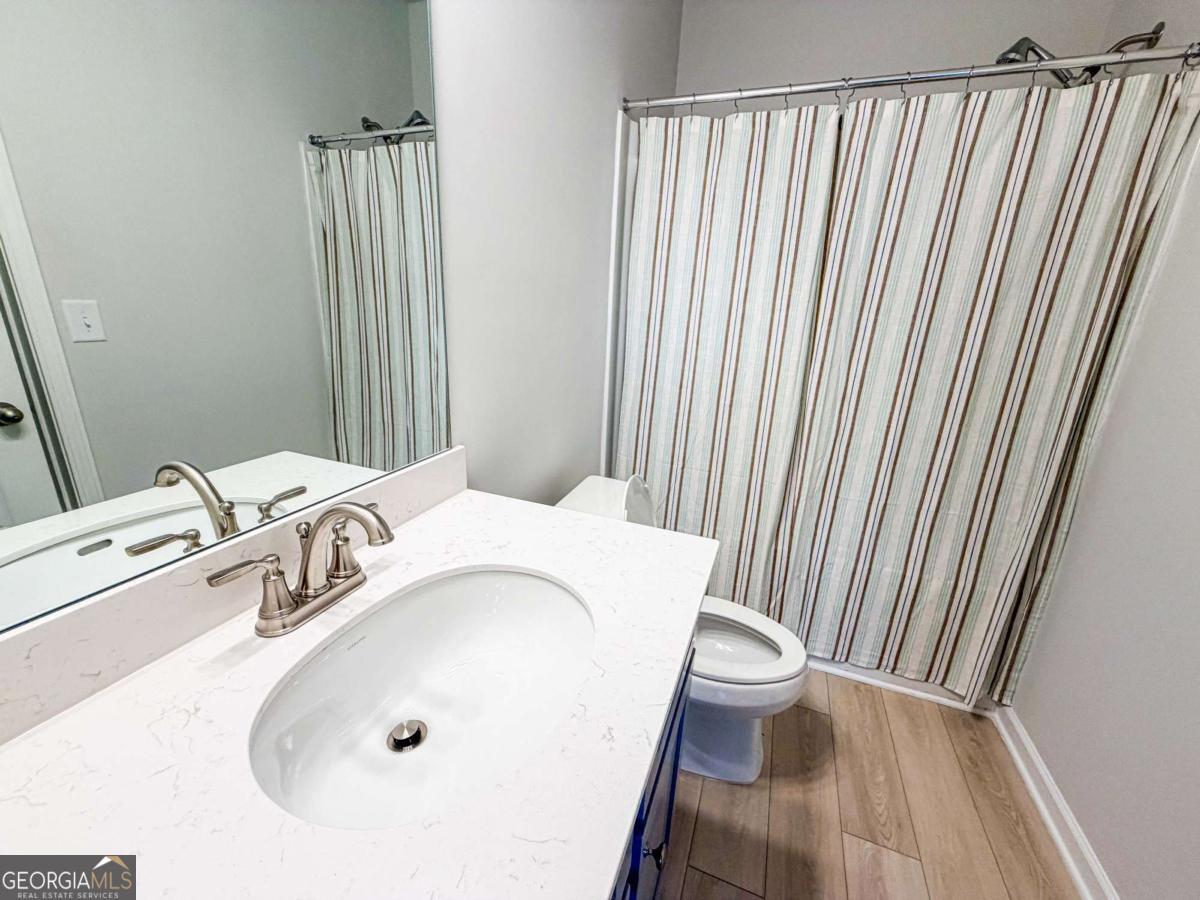 628 Sidney Street Property Photo 45