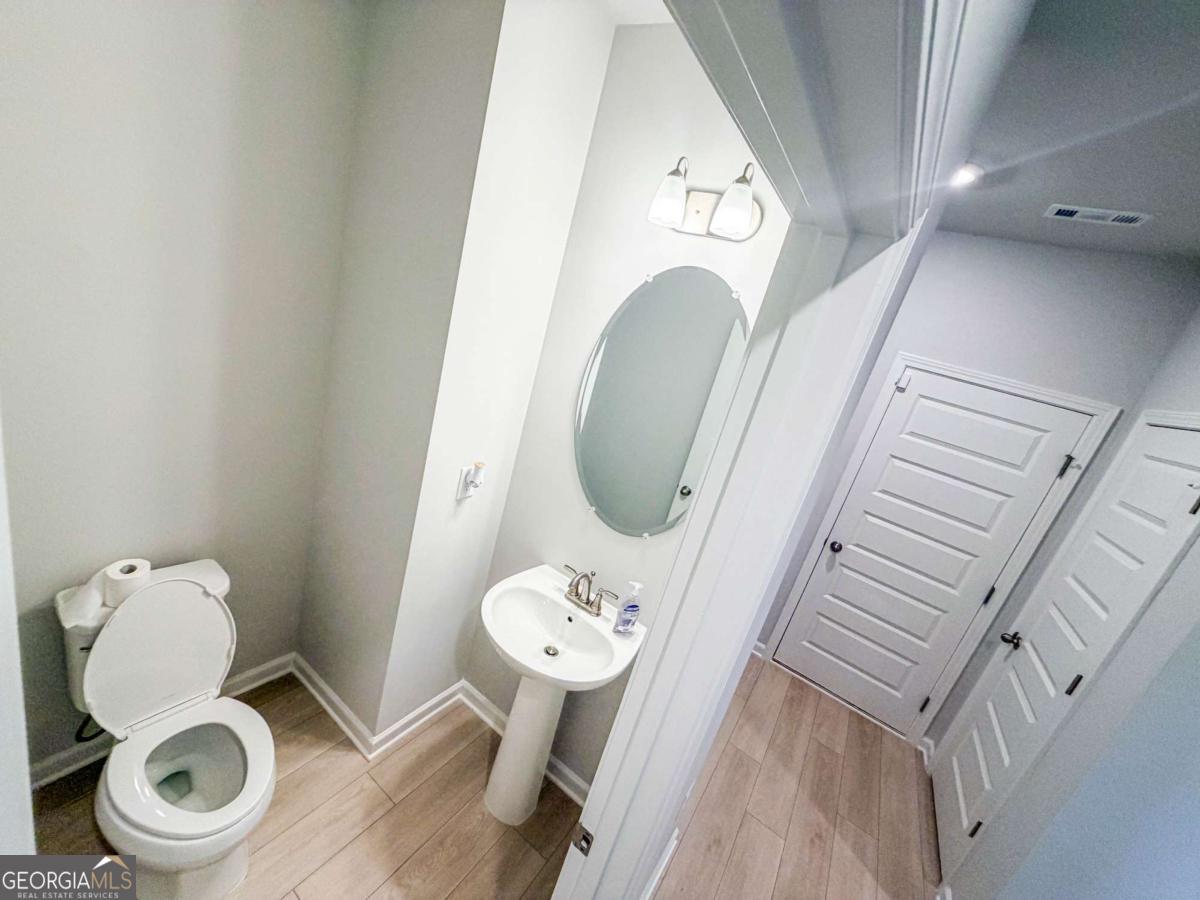 628 Sidney Street Property Photo 47