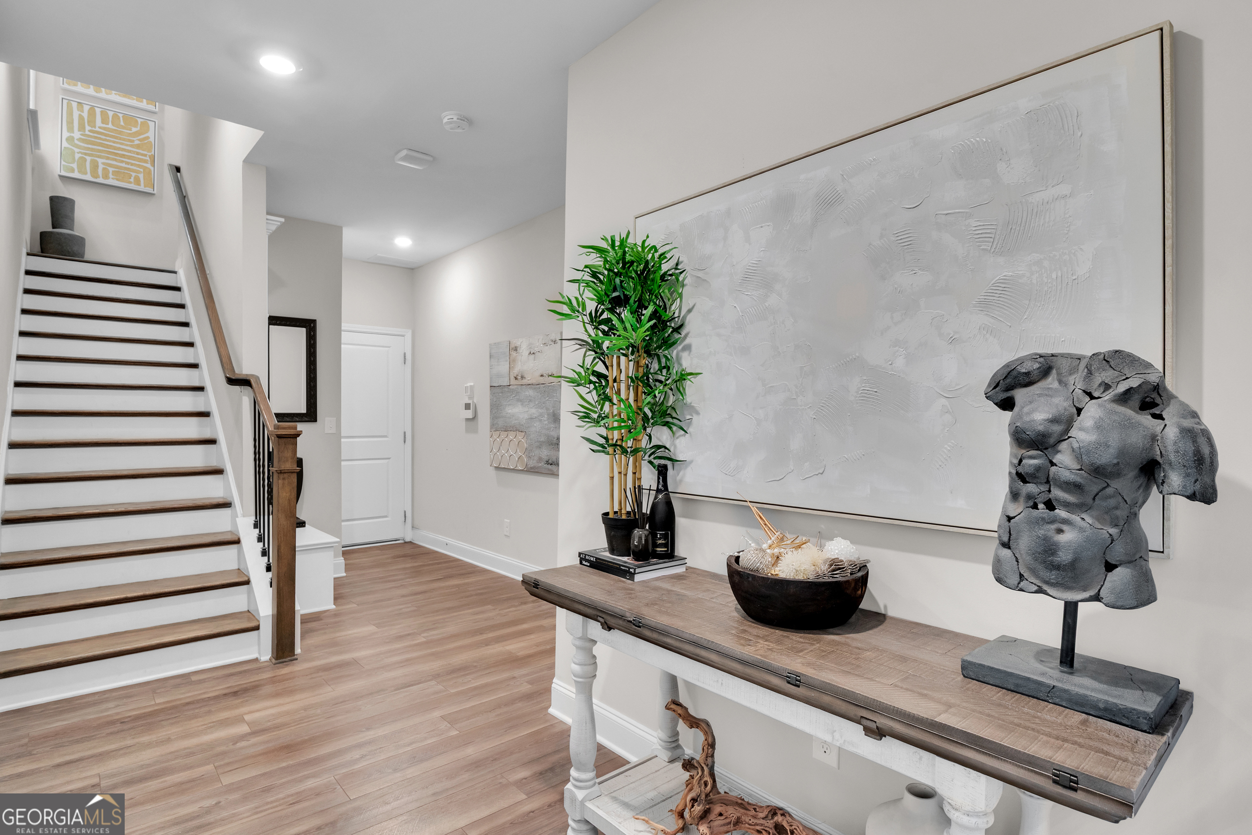 4655 Eddibunn Drive Se Property Photo 3