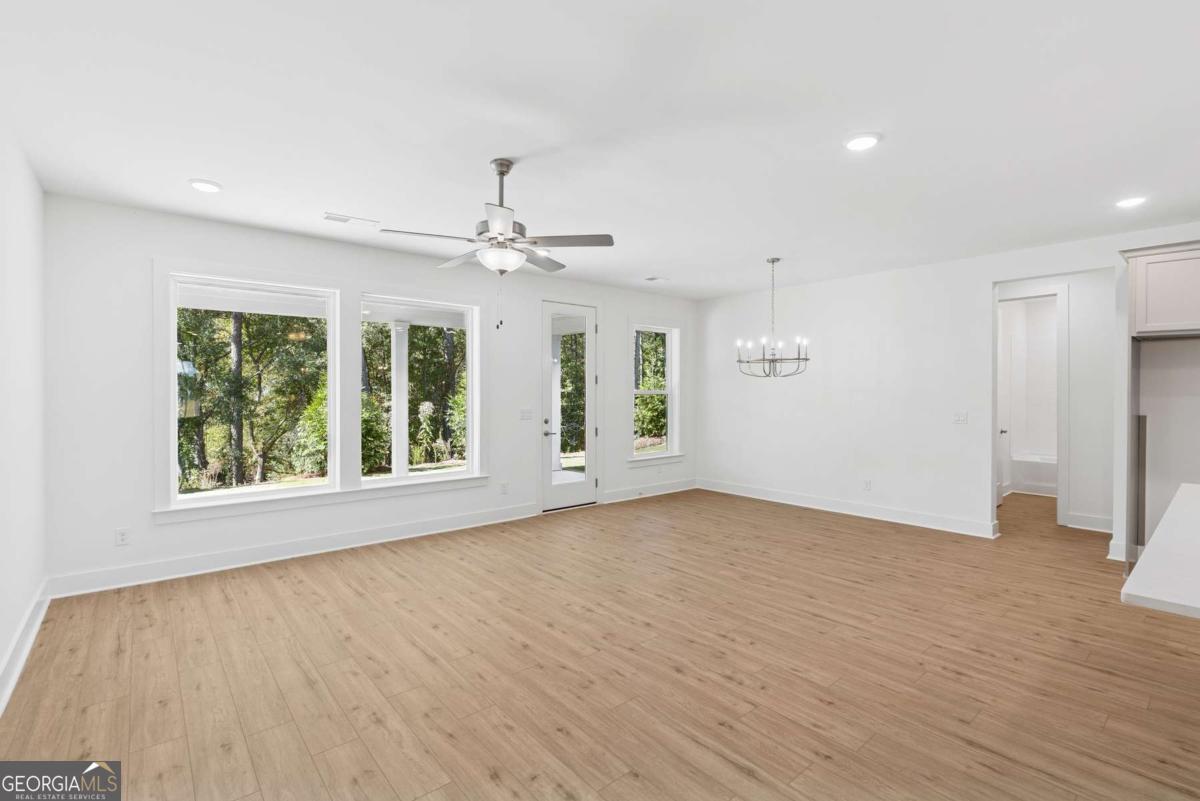 580 Barnfield Way Property Photo 11