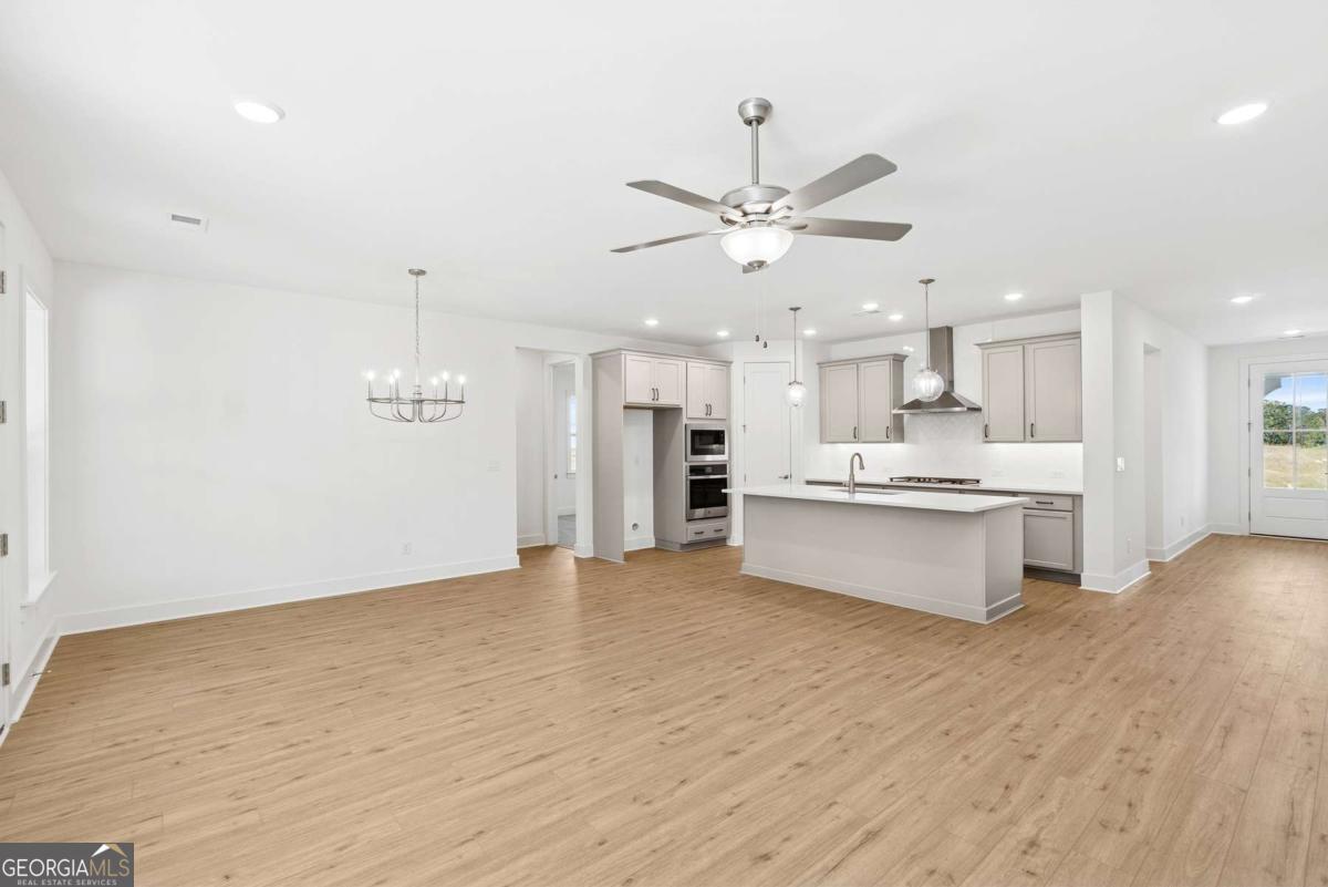 580 Barnfield Way Property Photo 13