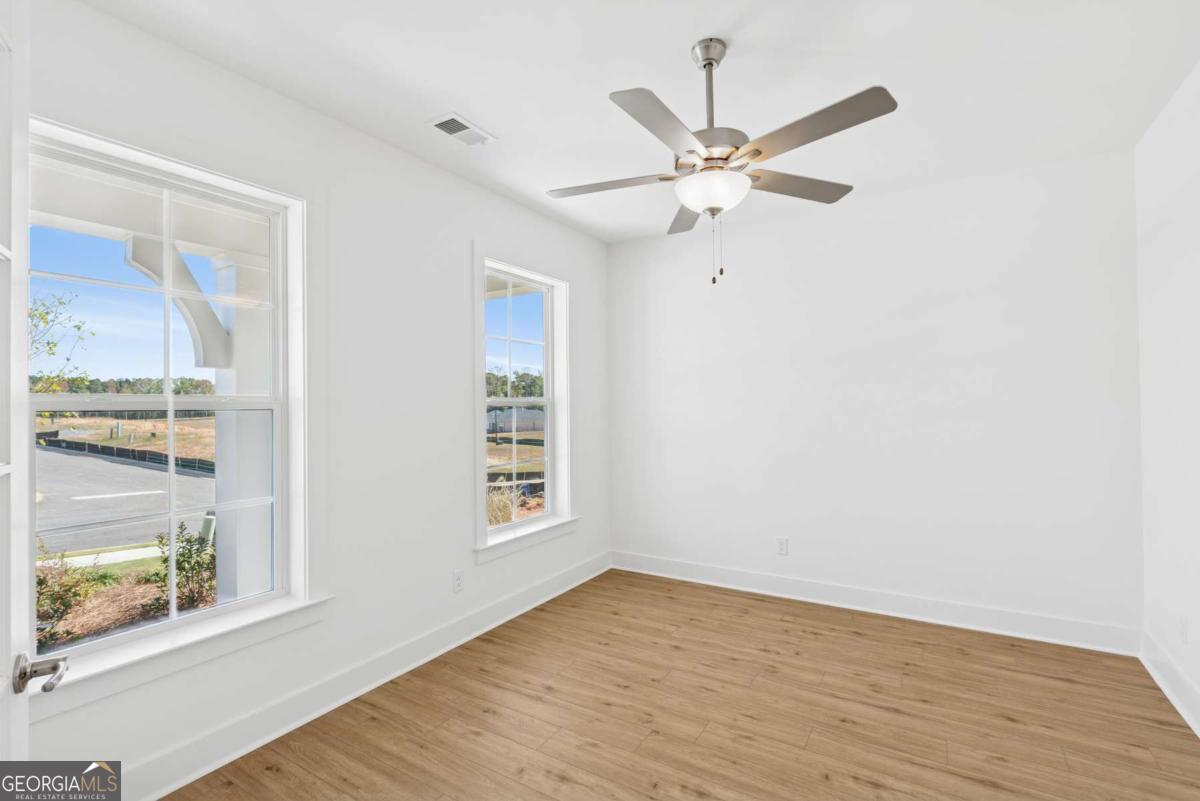580 Barnfield Way Property Photo 17