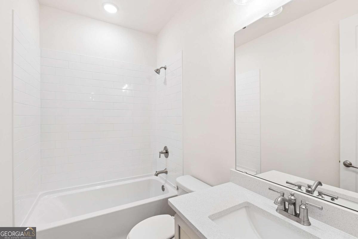 580 Barnfield Way Property Photo 18