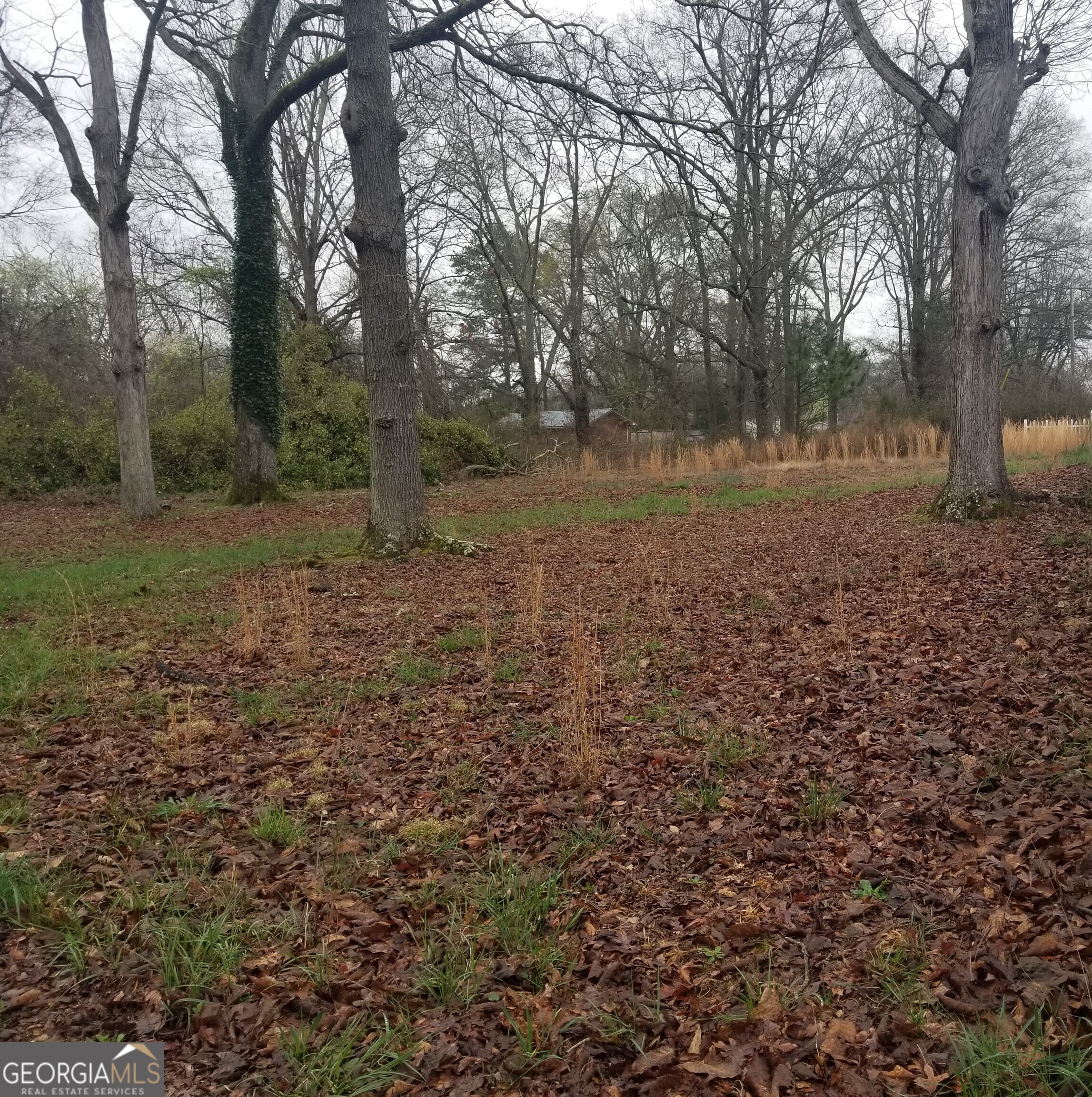 1862 Railroad Street Property Photo 3