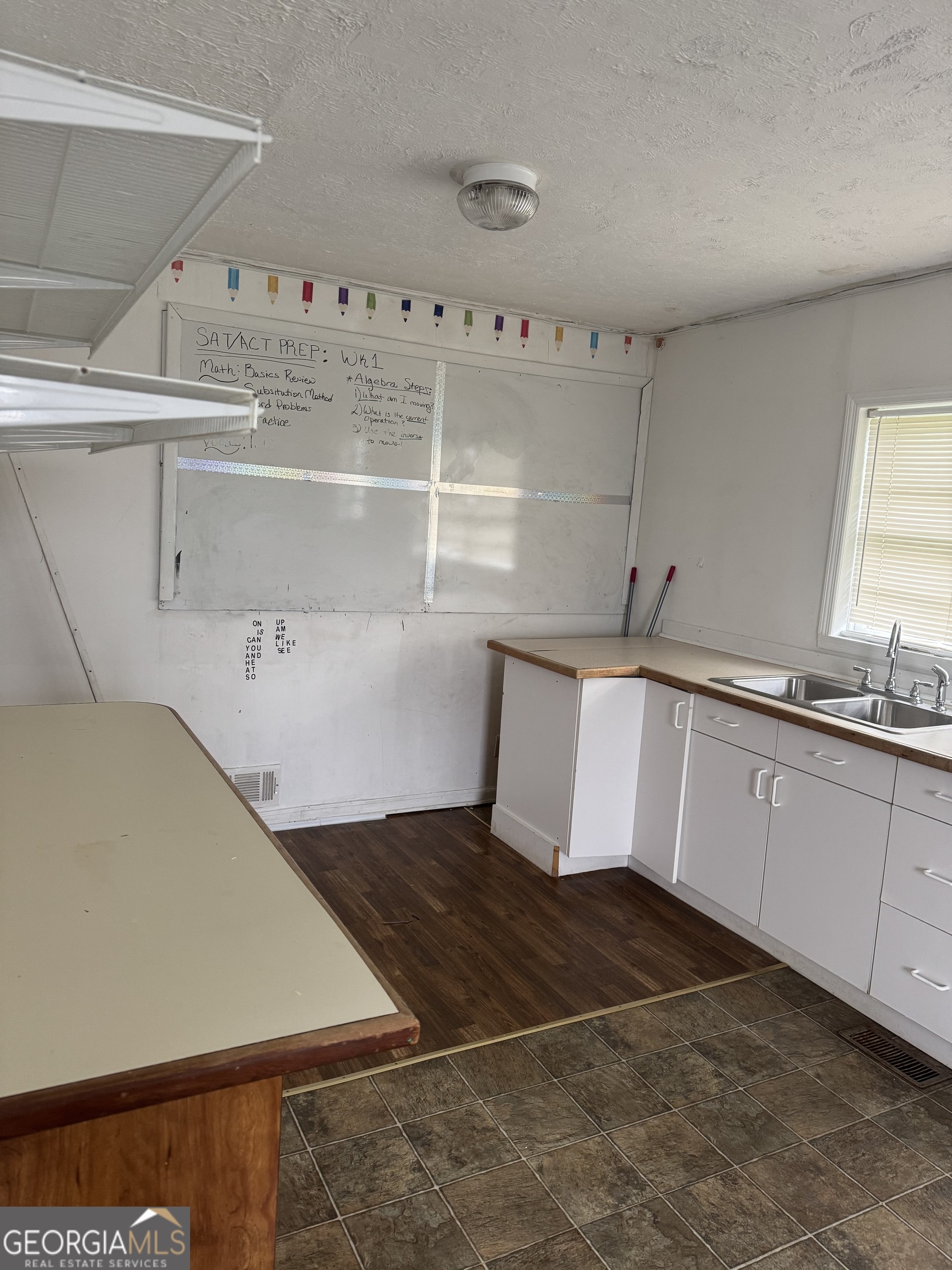 48 Racetrack Road Property Photo 3