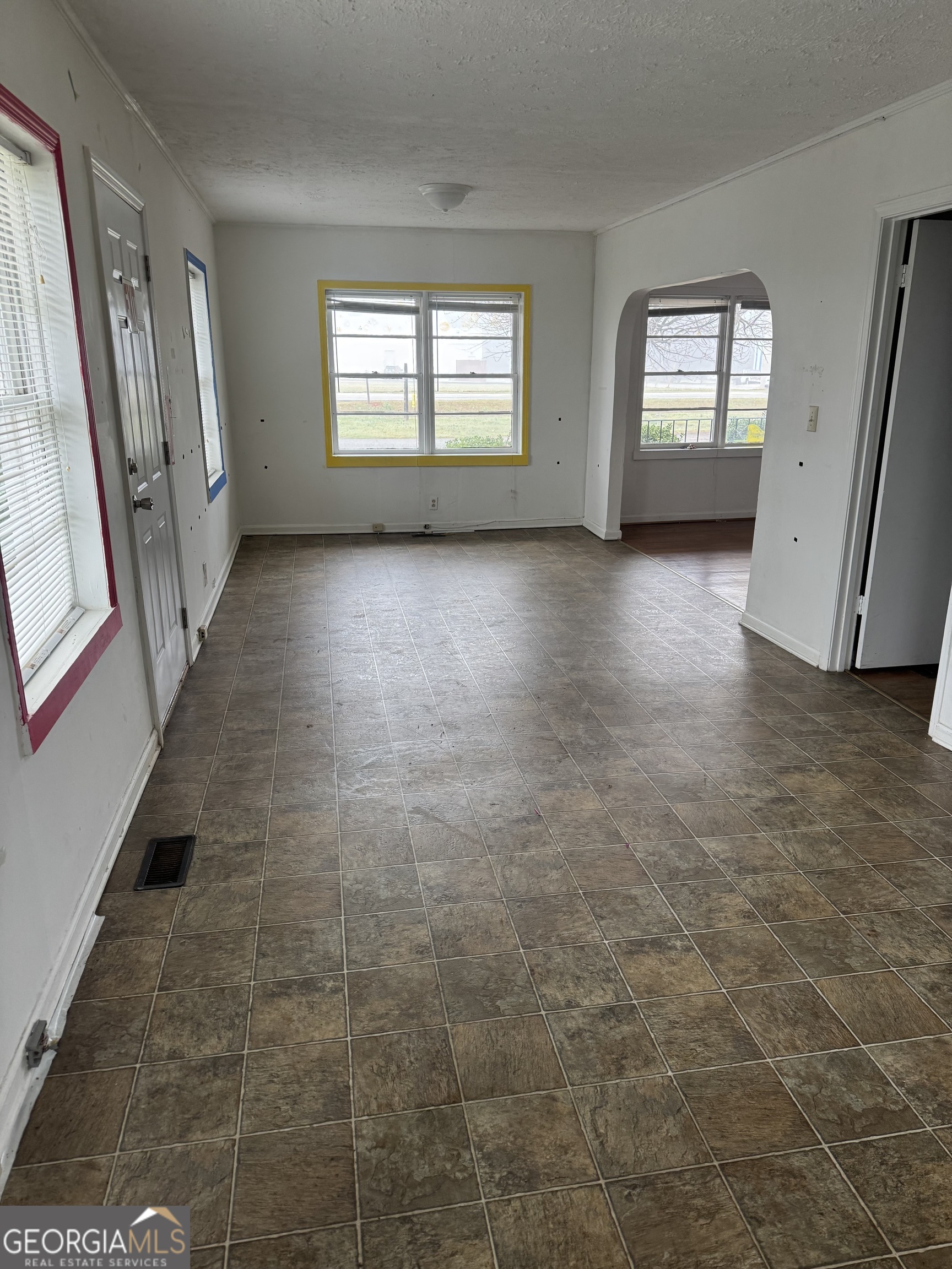 48 Racetrack Road Property Photo 4
