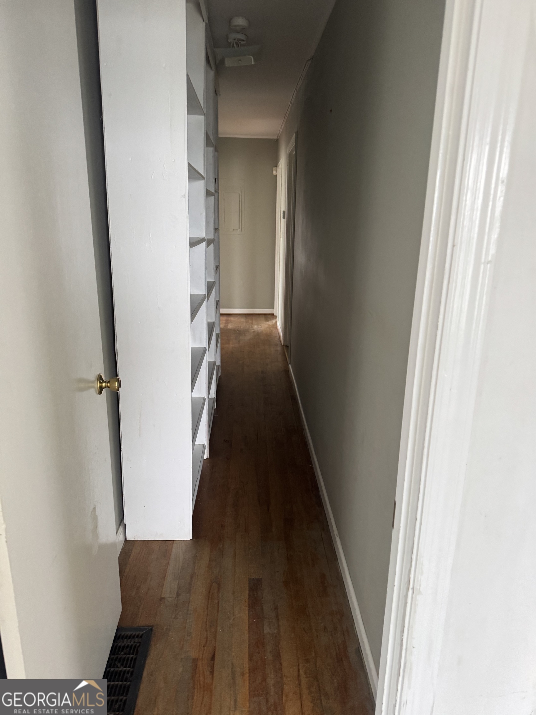 48 Racetrack Road Property Photo 5
