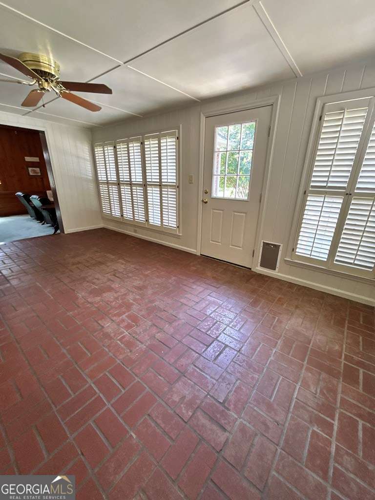 1702 Slack Drive Property Photo 6