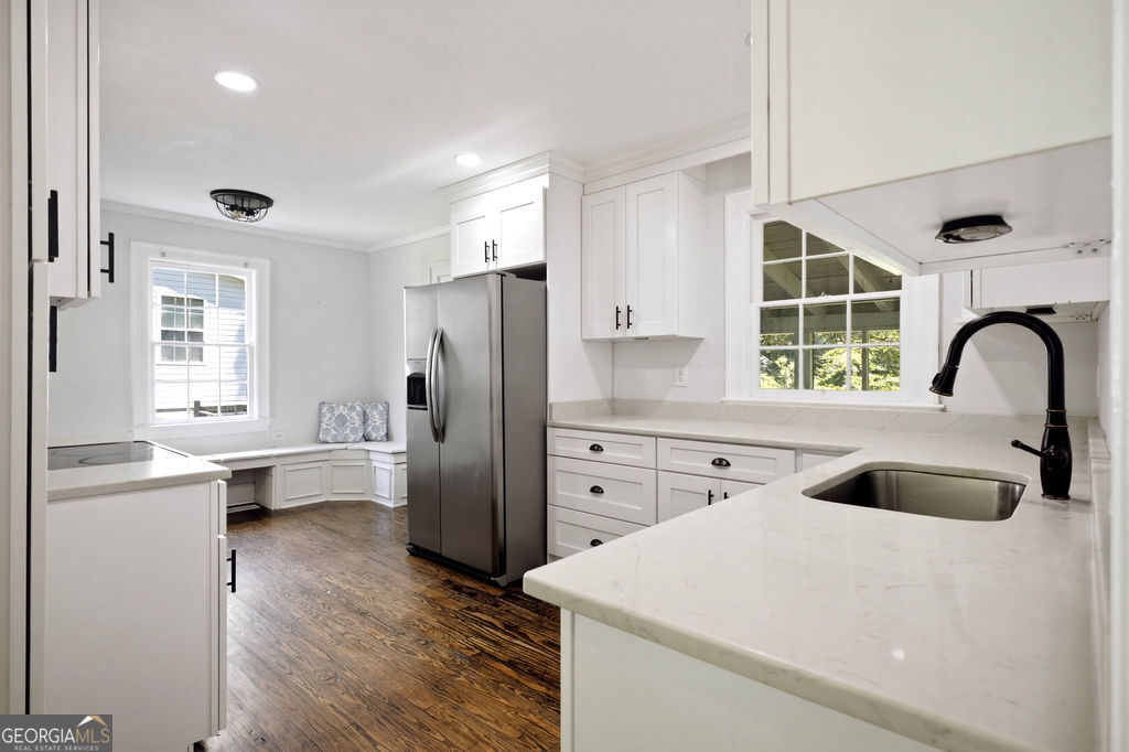 608 Briarwood Circle Nw Property Photo 12