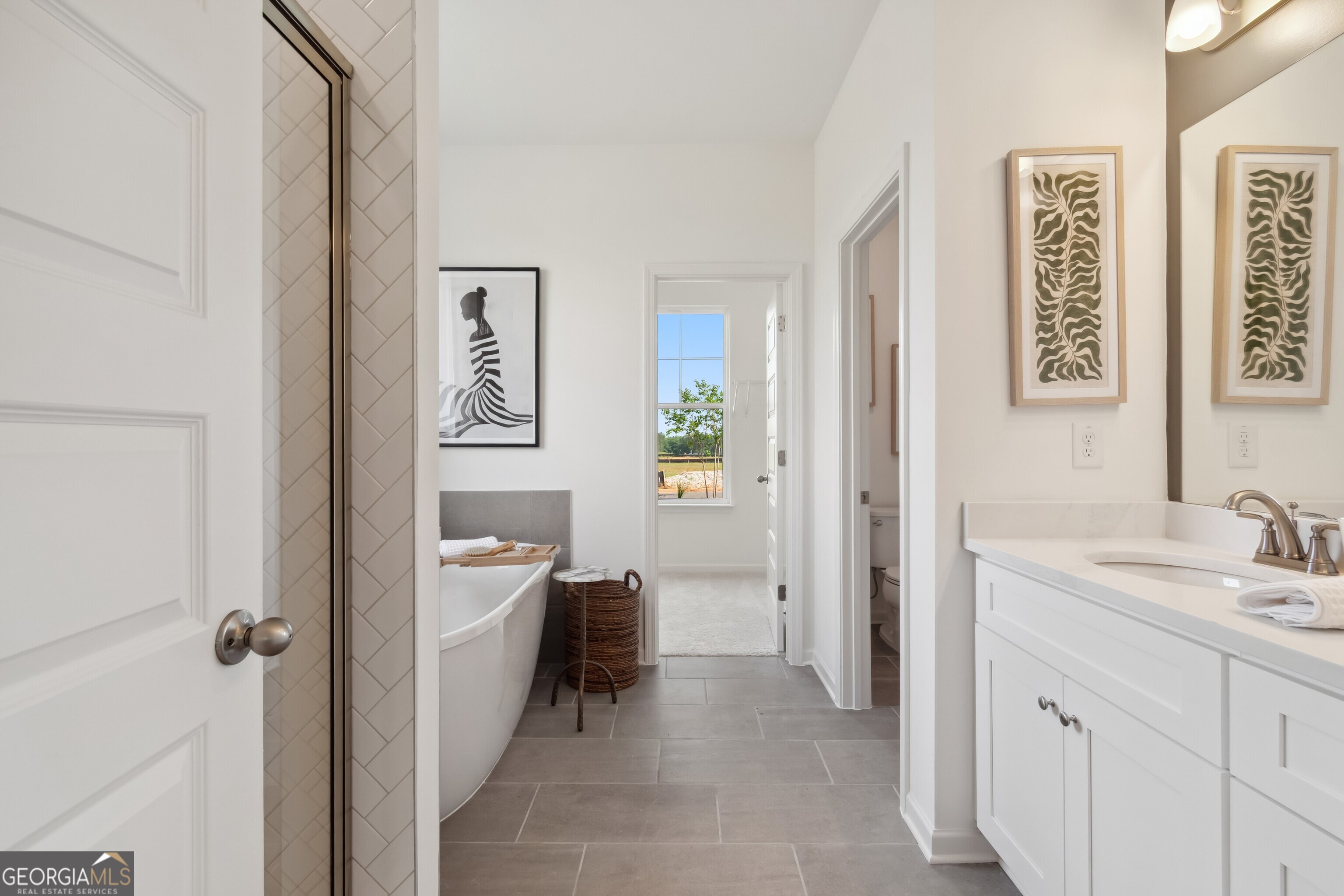 228 Compass Road Property Photo 8