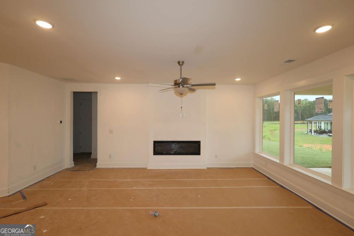 363 Barnfield Way Property Photo 7