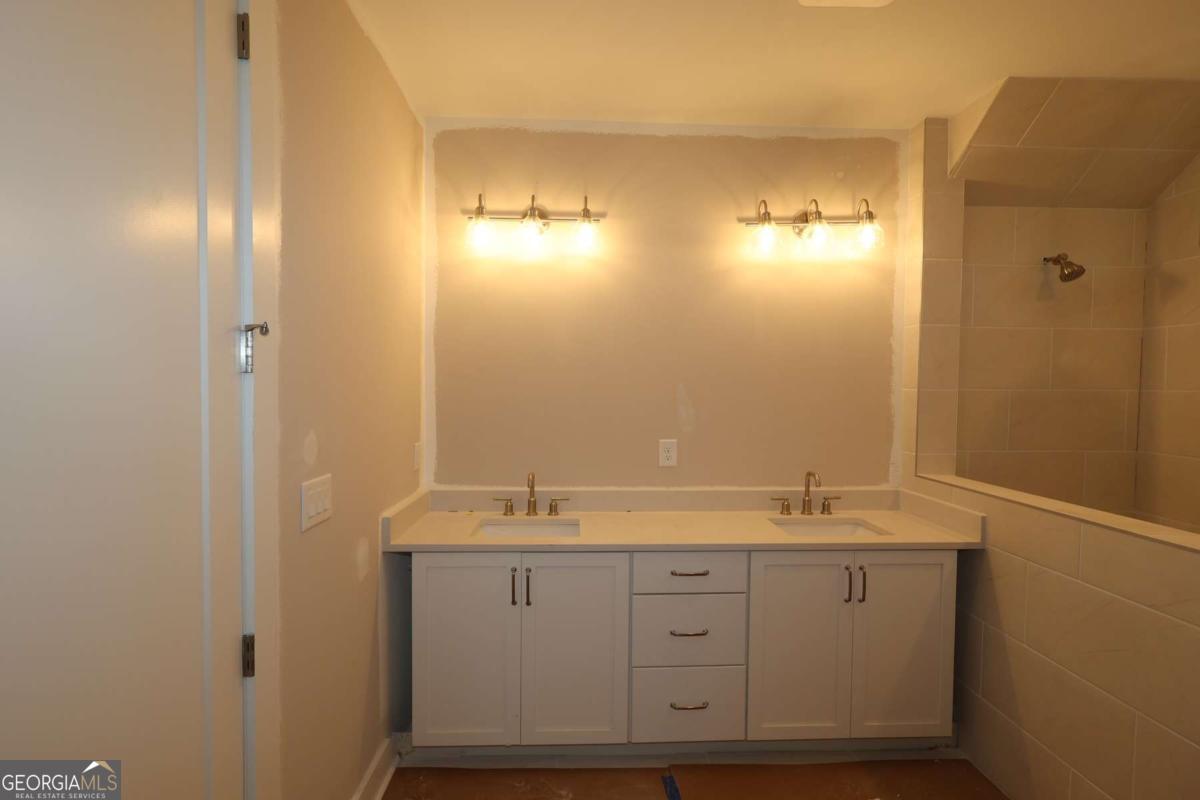 363 Barnfield Way Property Photo 10
