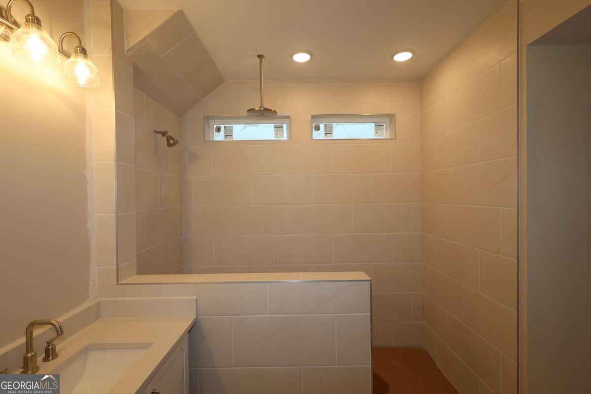 363 Barnfield Way Property Photo 11