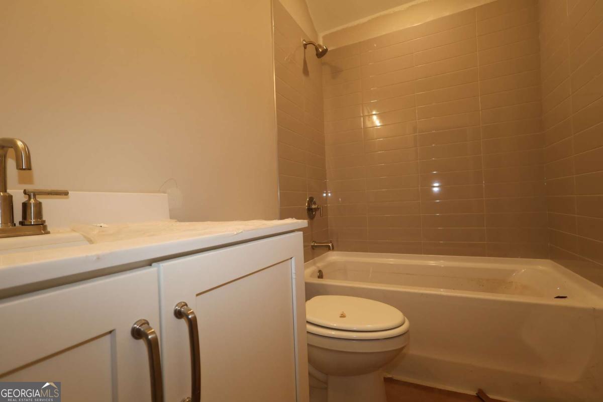 363 Barnfield Way Property Photo 12