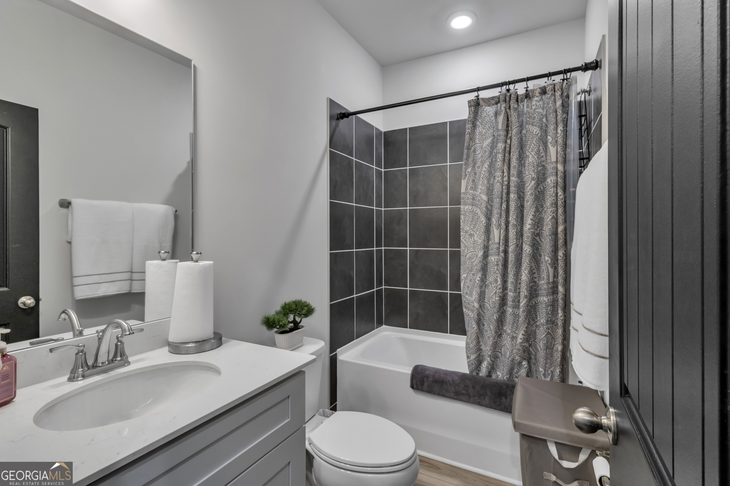437 Breccia Run Property Photo 8