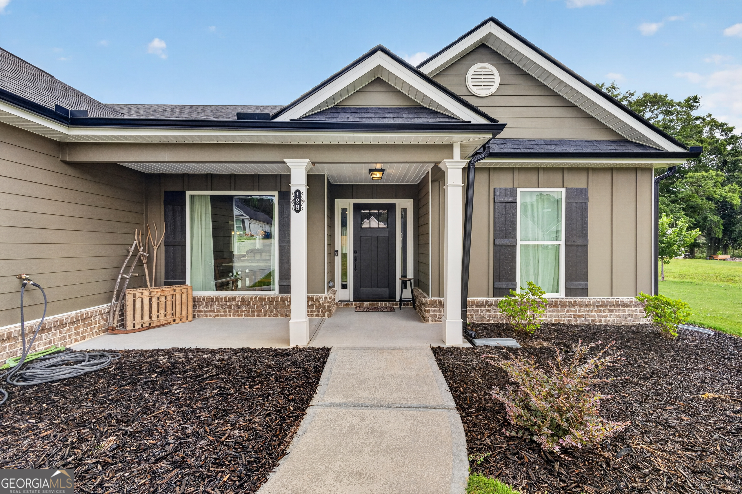 198 Advent Drive Property Photo 2