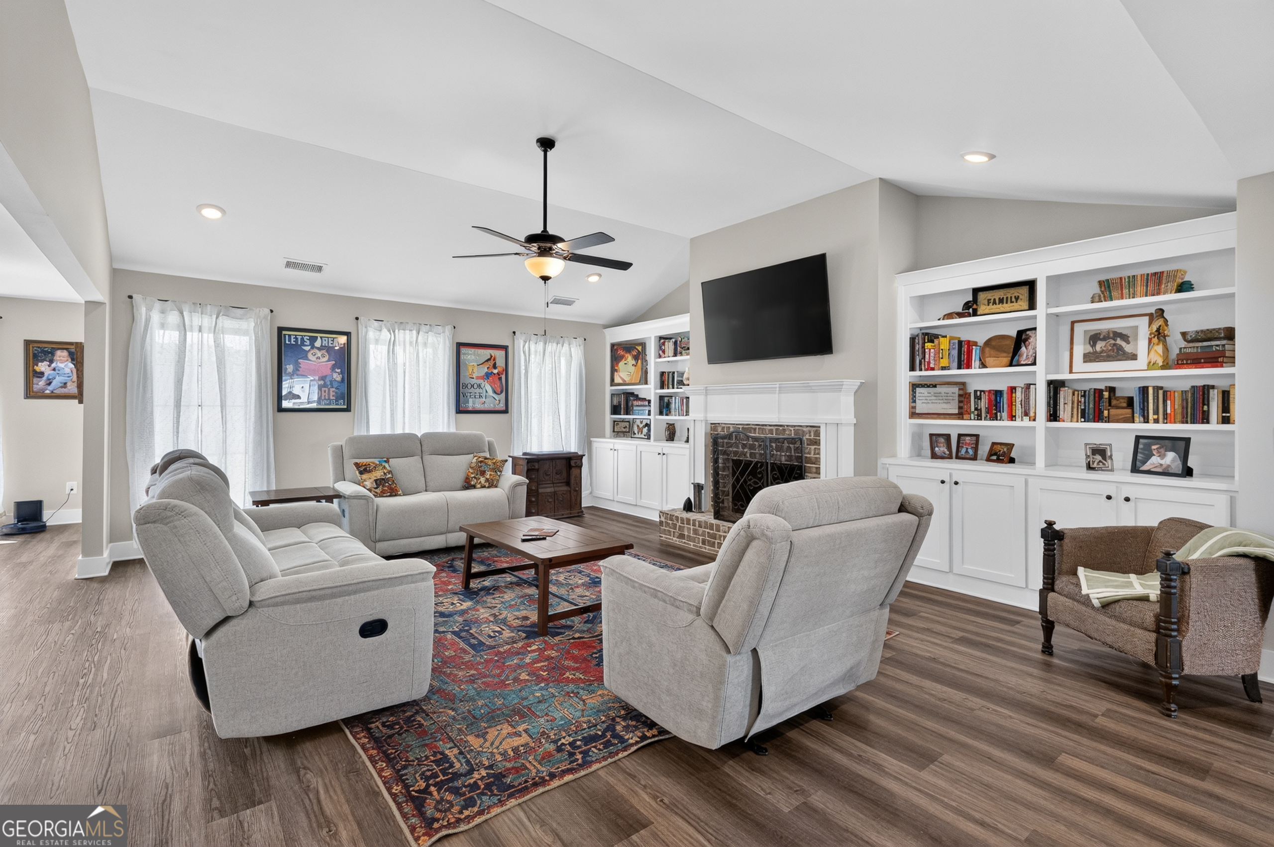 198 Advent Drive Property Photo 12