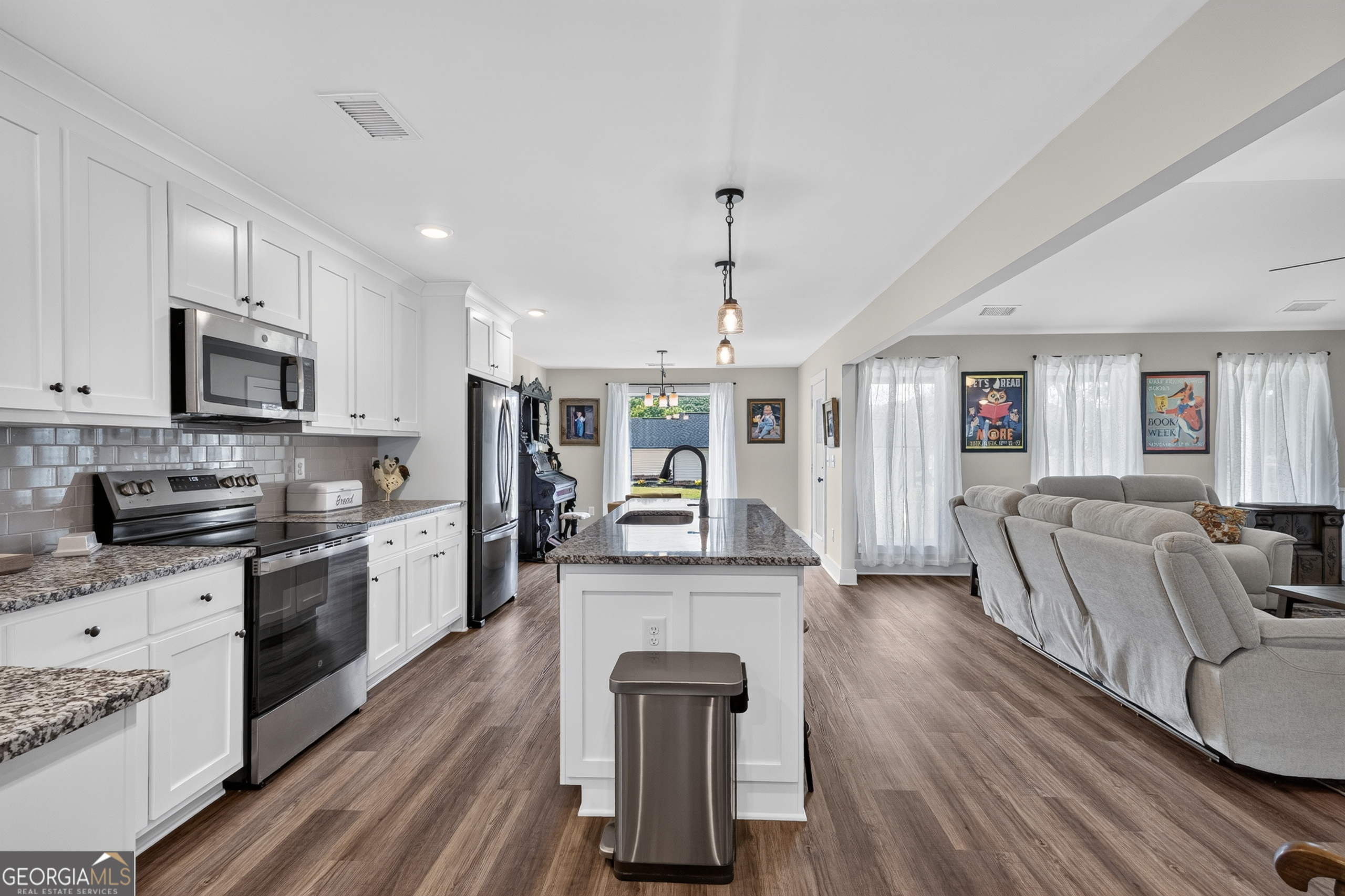 198 Advent Drive Property Photo 16