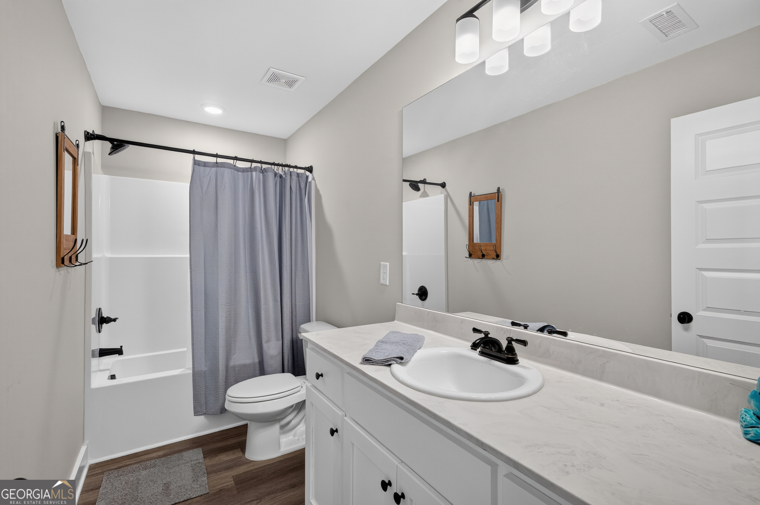 198 Advent Drive Property Photo 27